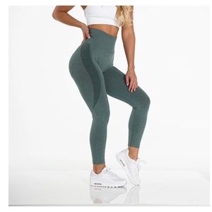 Forest green nvgtn leggings